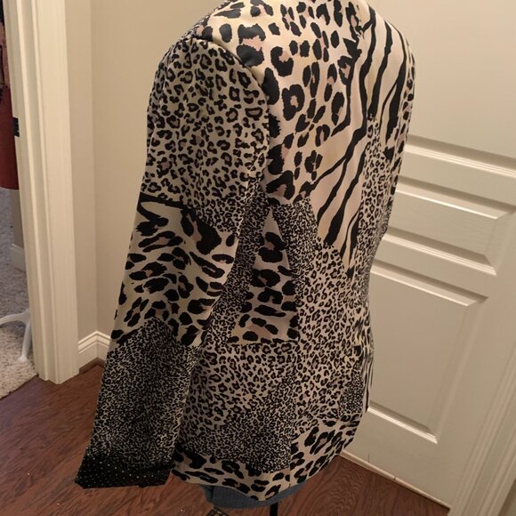 Blazer by Isle Apparell, Made in Turkey, Medium, great condition - Picture 5 of 6